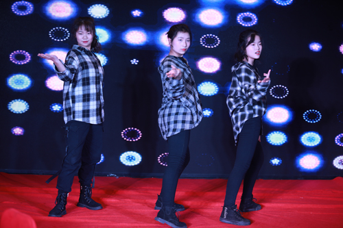 大禹漢光2018年“同心同行，共創(chuàng)未來”主題年會(huì)圓滿成功